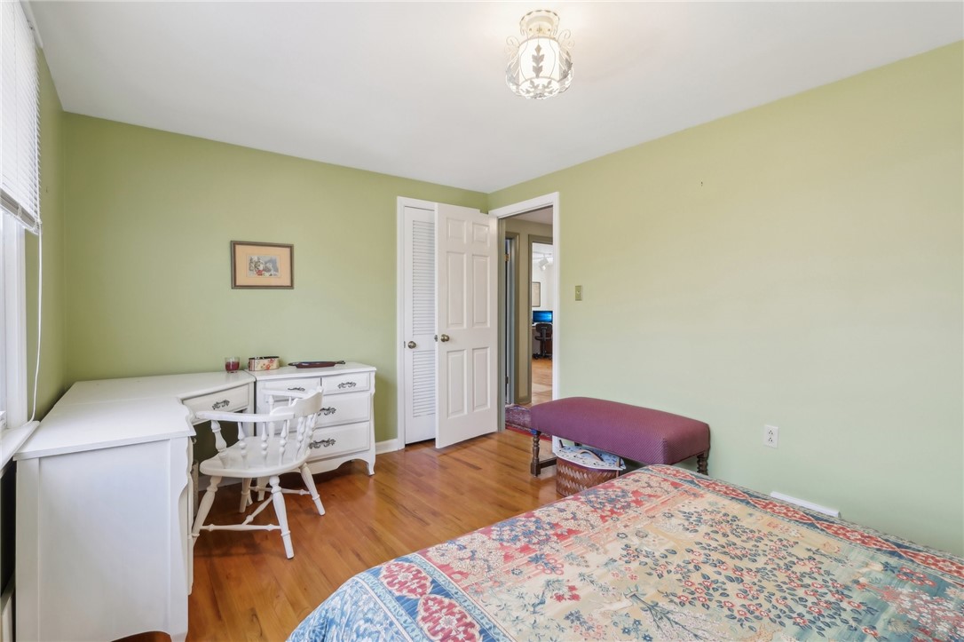 5 Knollwood Dr