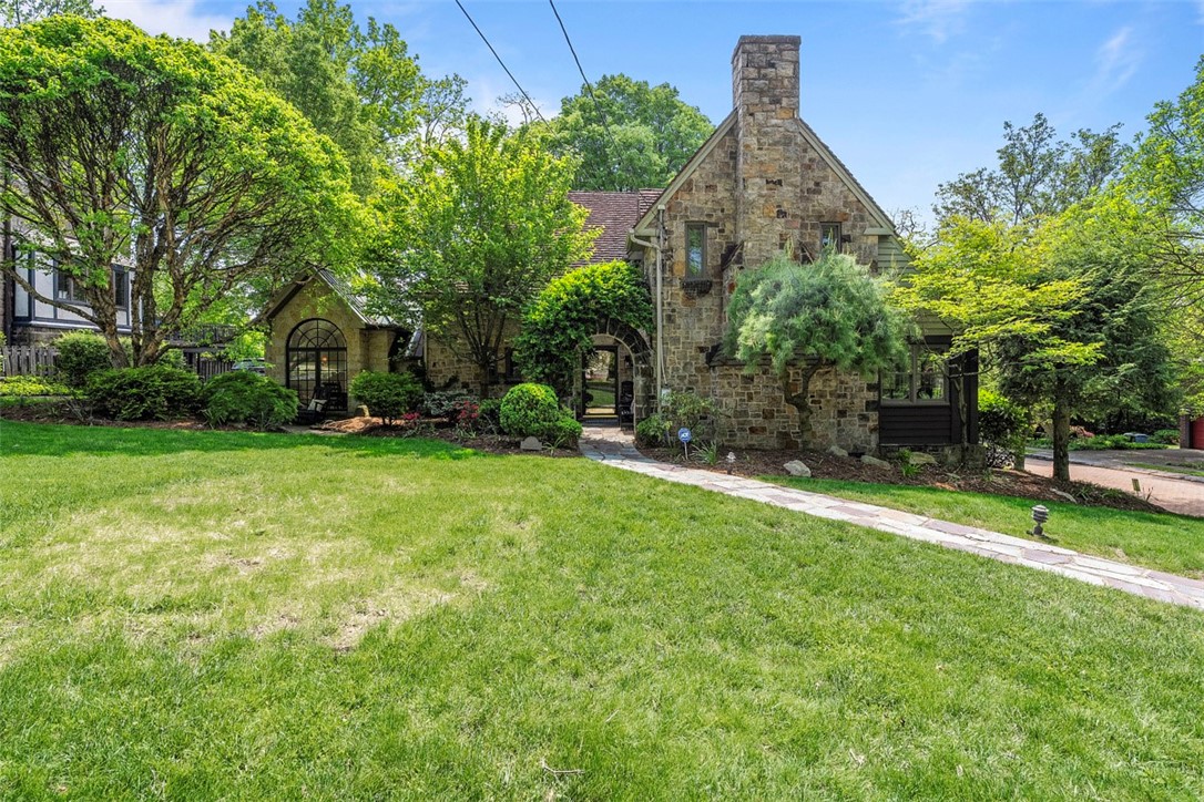 401 Parker Dr
