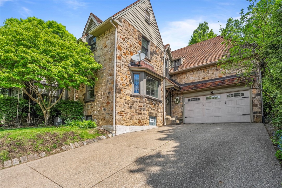 401 Parker Dr