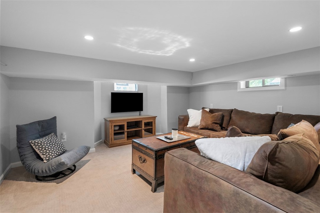 401 Parker Dr