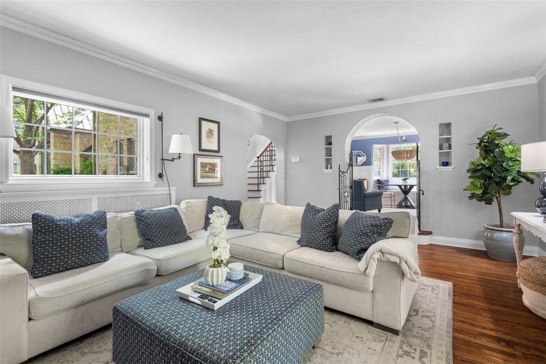 401 Parker Dr