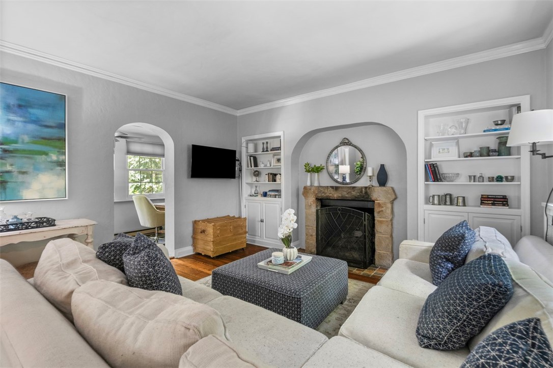 401 Parker Dr