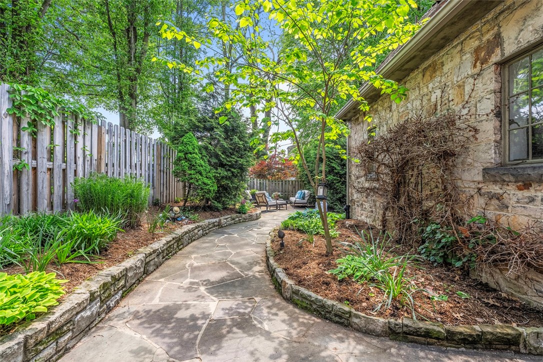 401 Parker Dr
