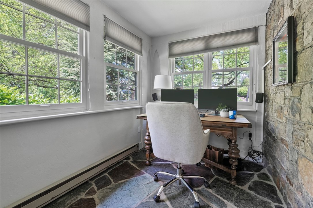 401 Parker Dr