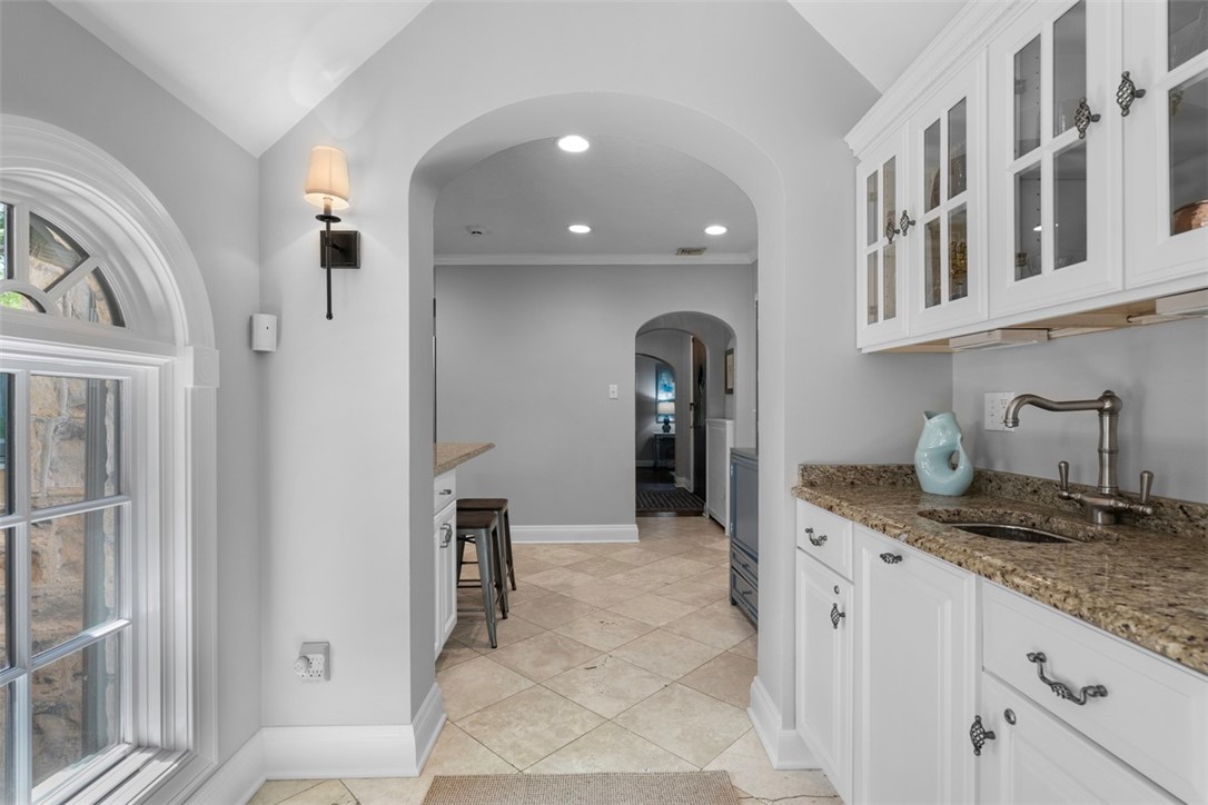 401 Parker Dr