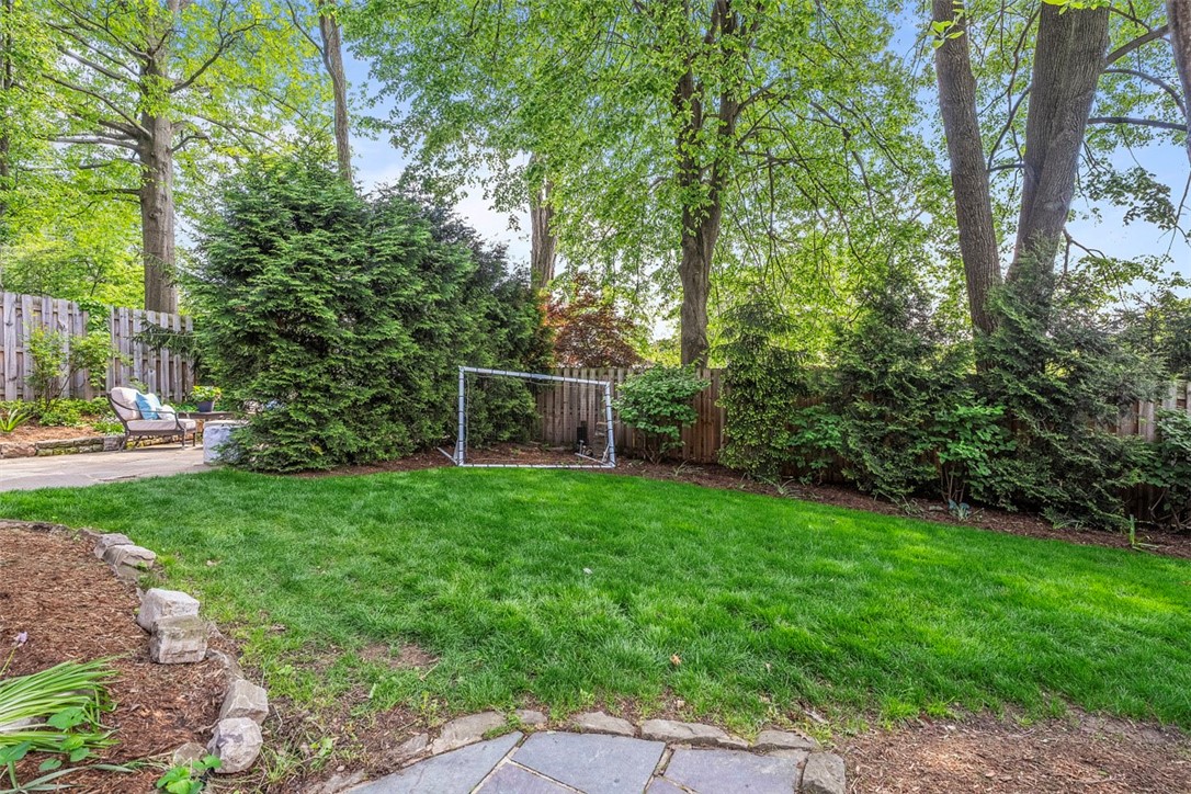 401 Parker Dr