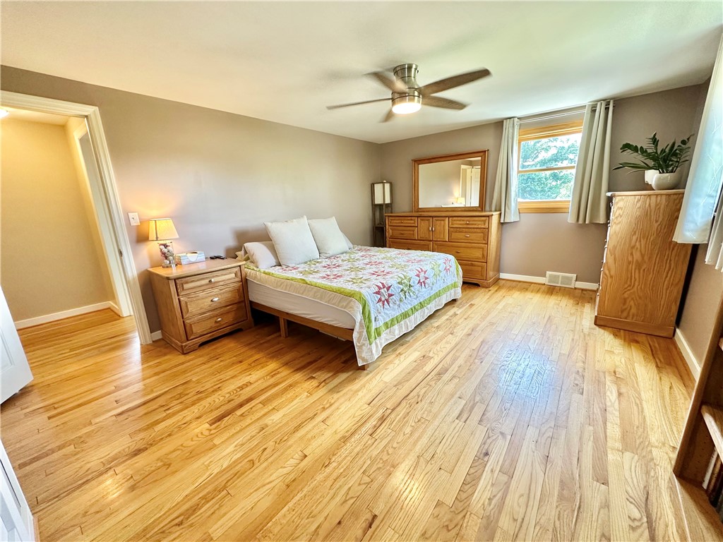 2467 Broadlawn Dr