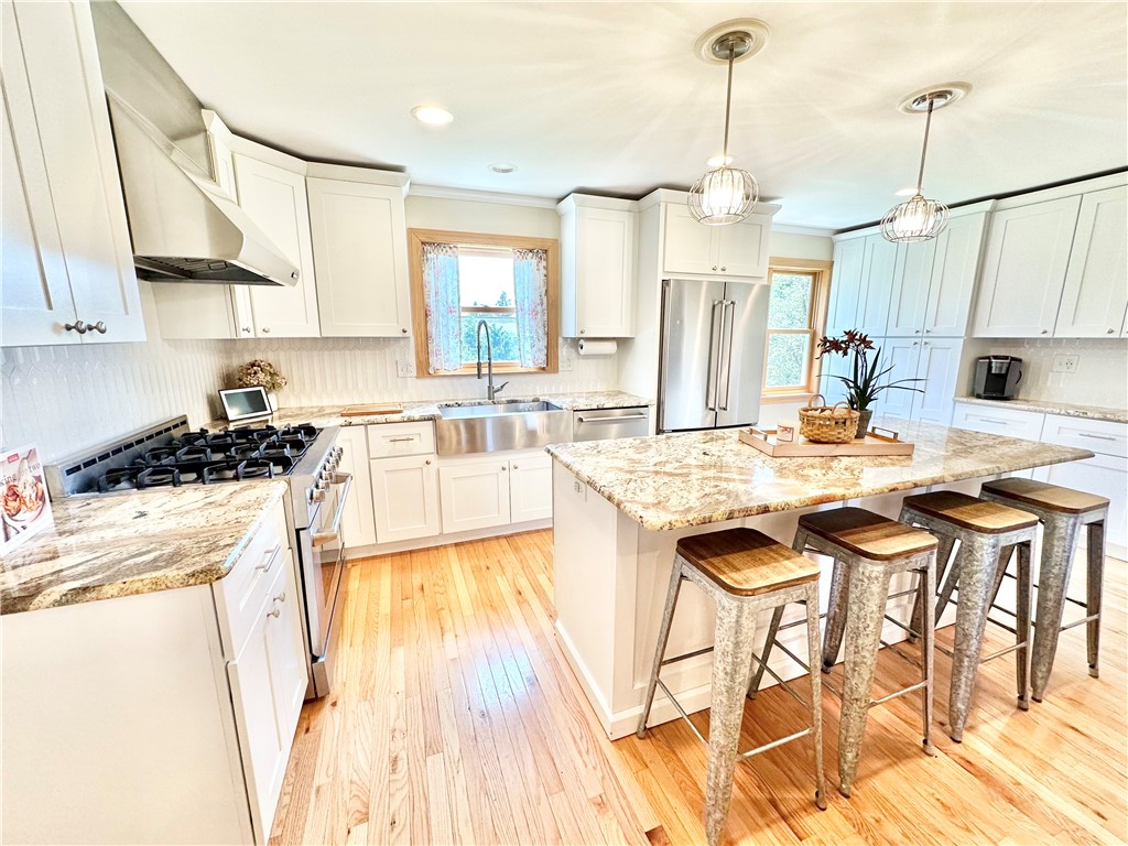2467 Broadlawn Dr