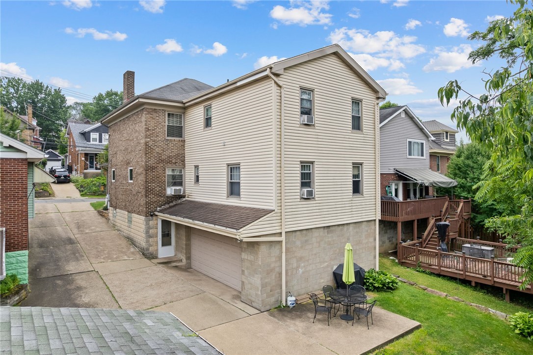 250 Dell Ave
