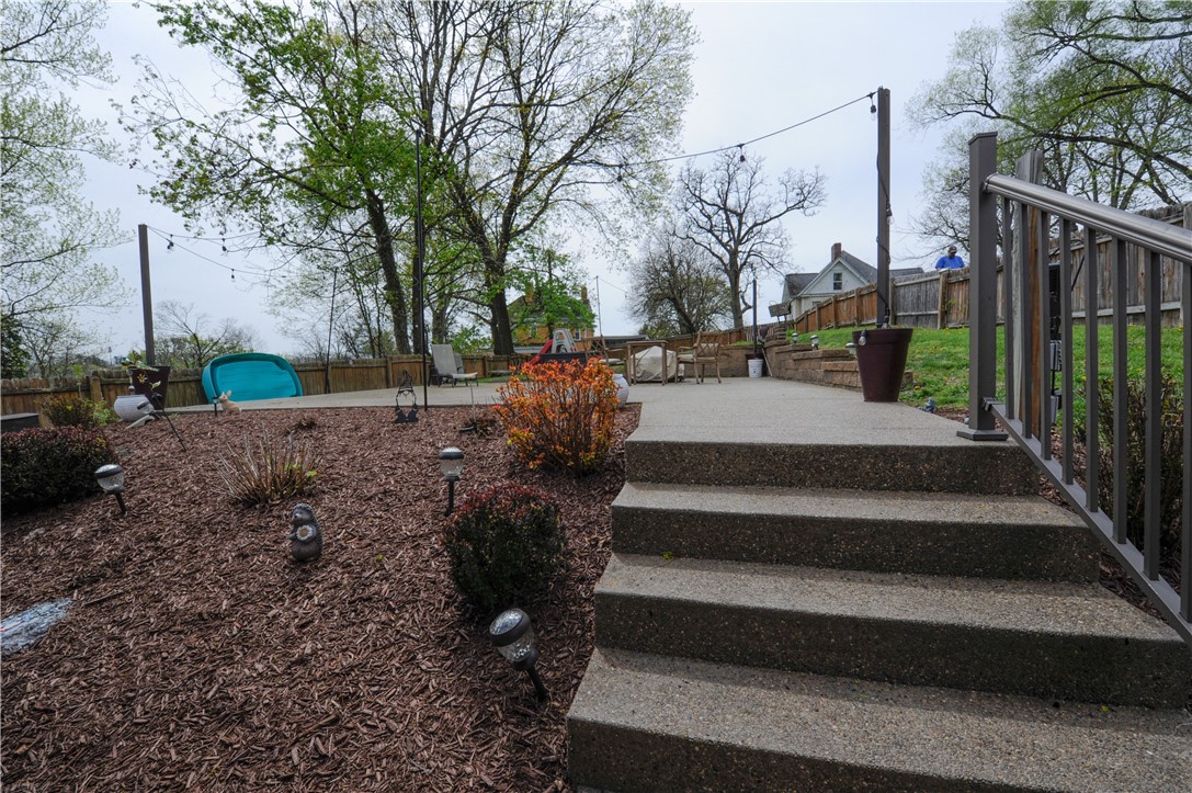 922 Maple Ave
