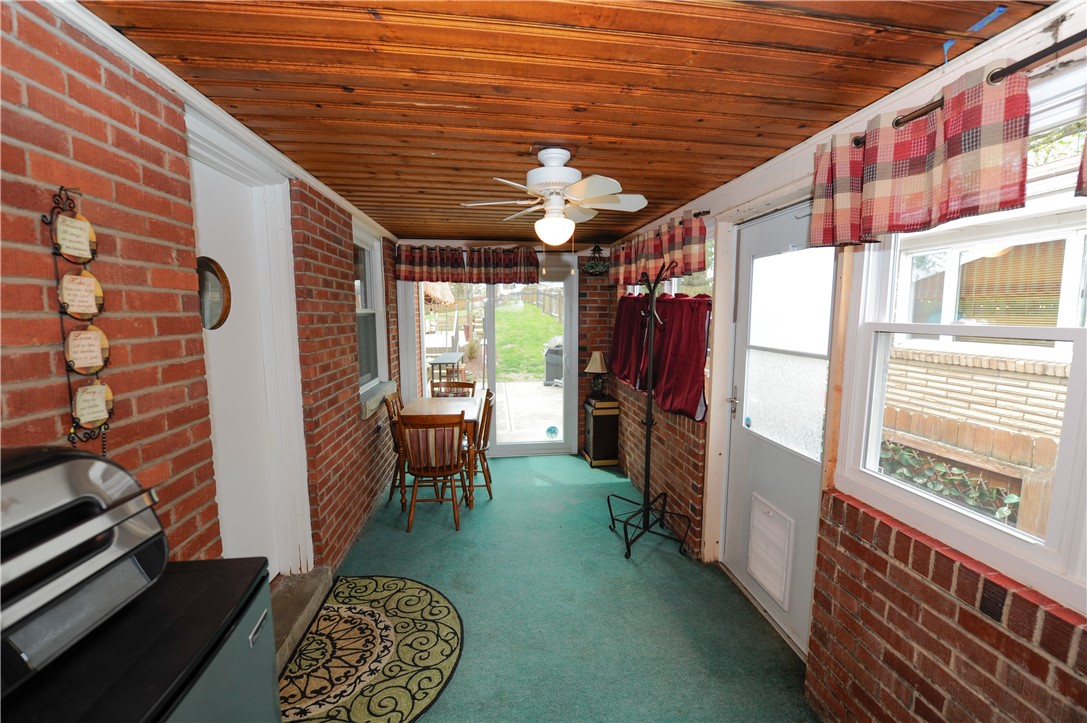 922 Maple Ave
