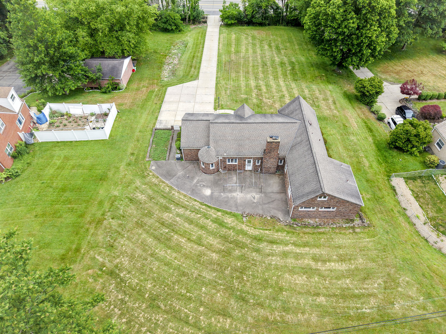 927 McNeilly ROAD