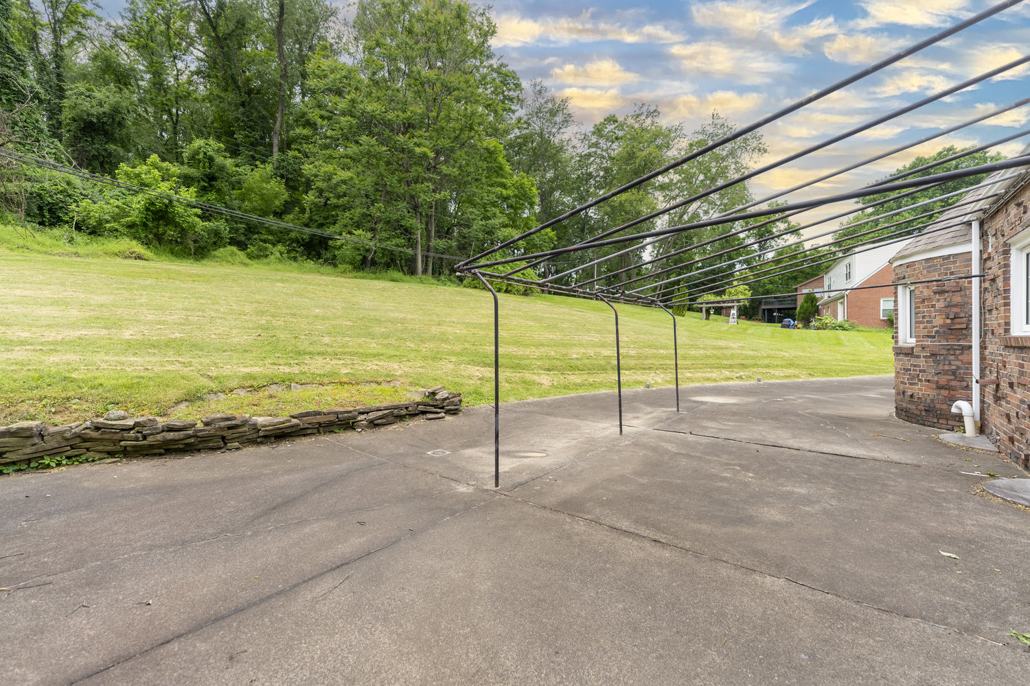 927 McNeilly ROAD