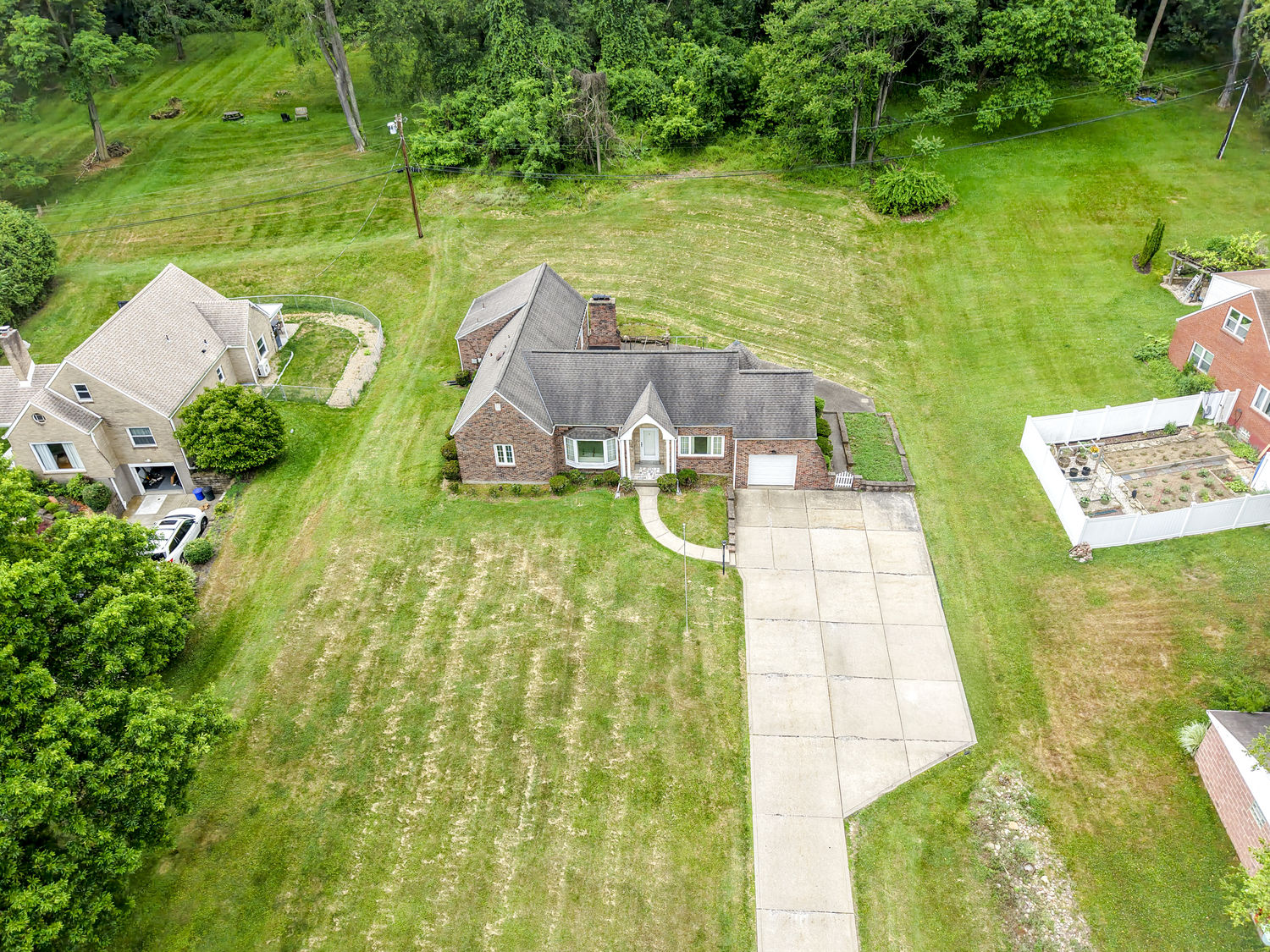 927 McNeilly ROAD