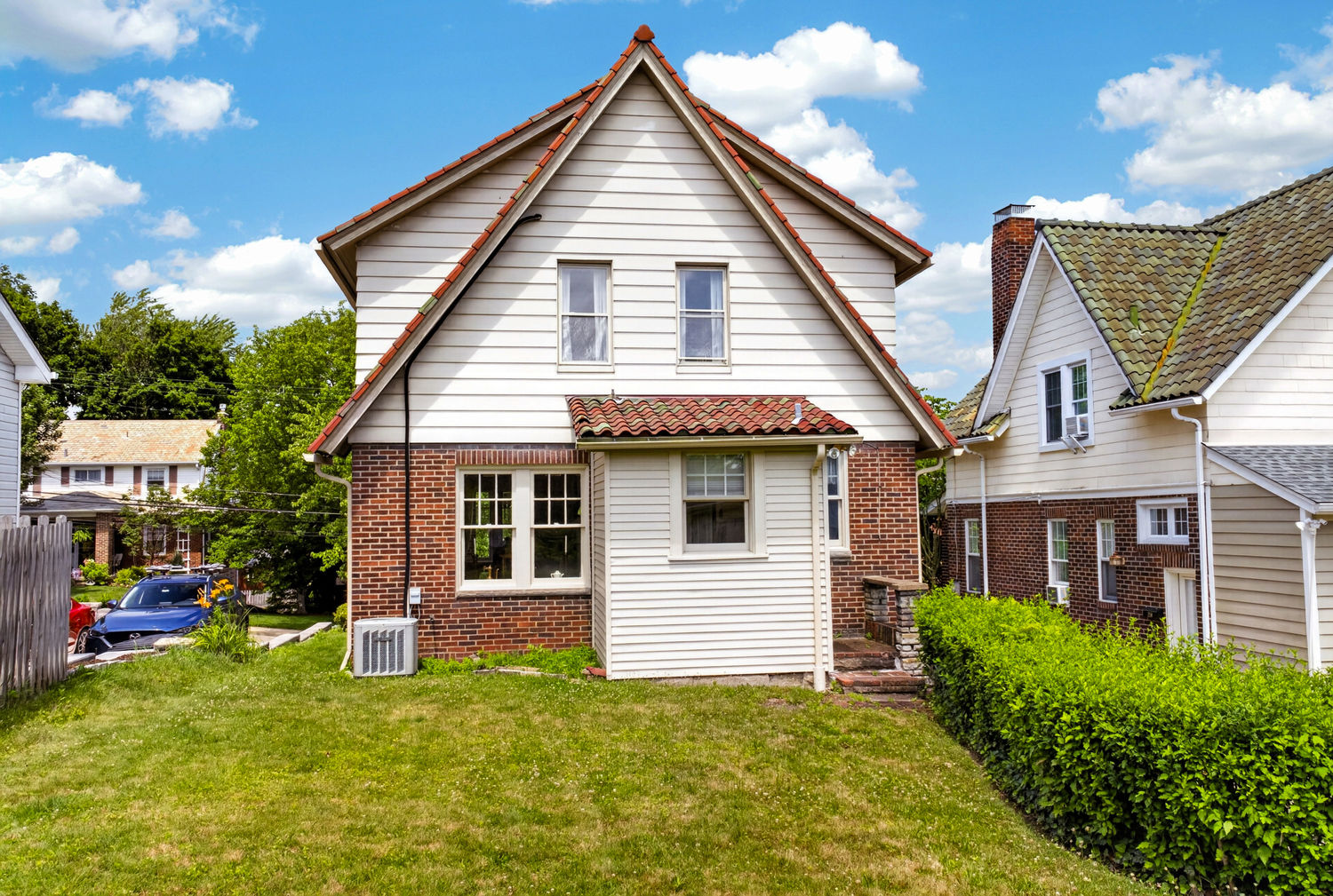 246 Hazel DRIVE