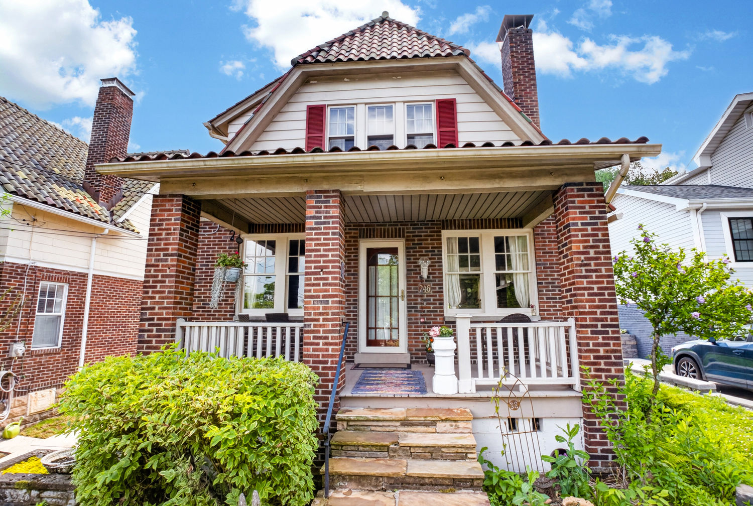 246 Hazel DRIVE