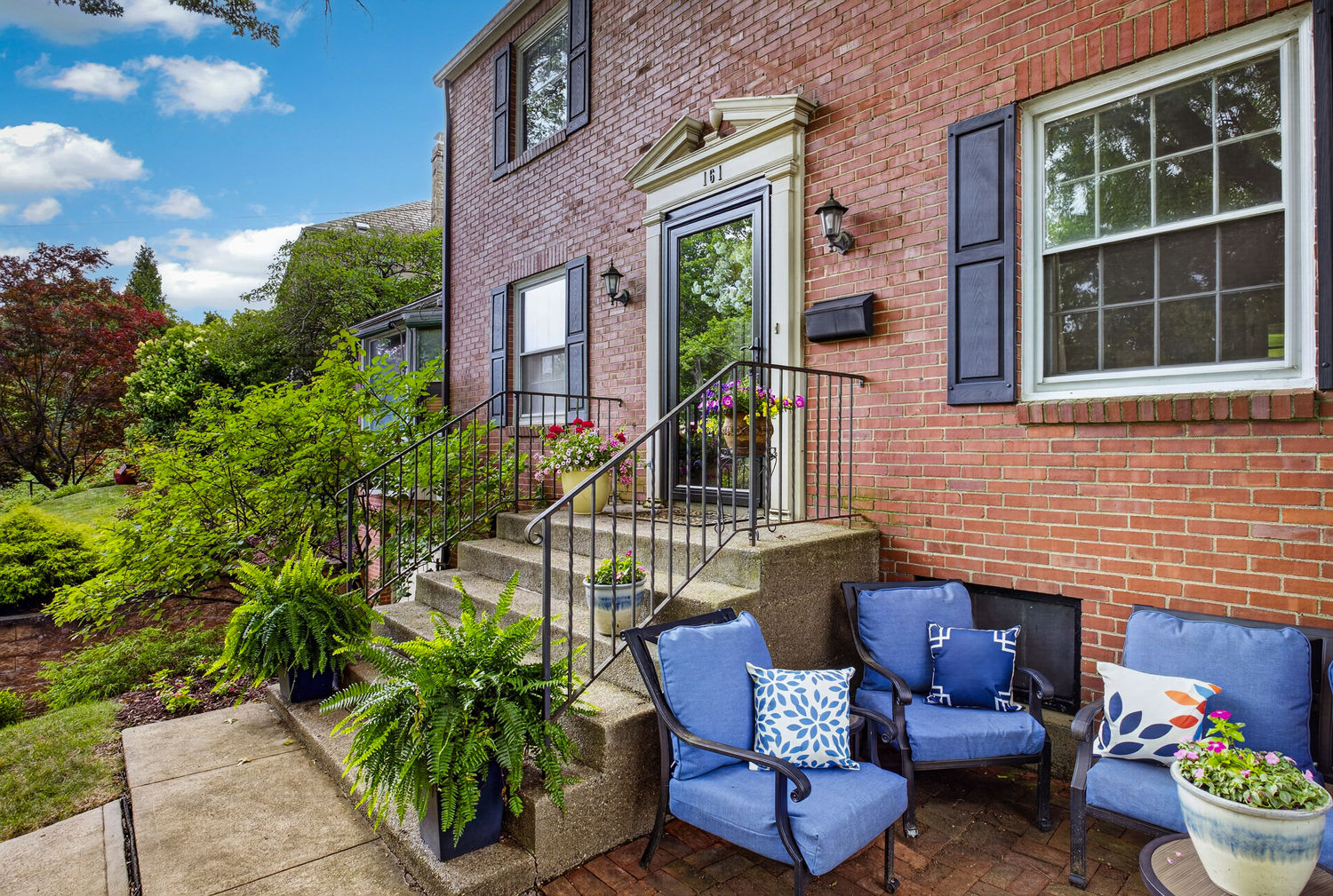 161 Woodhaven DRIVE