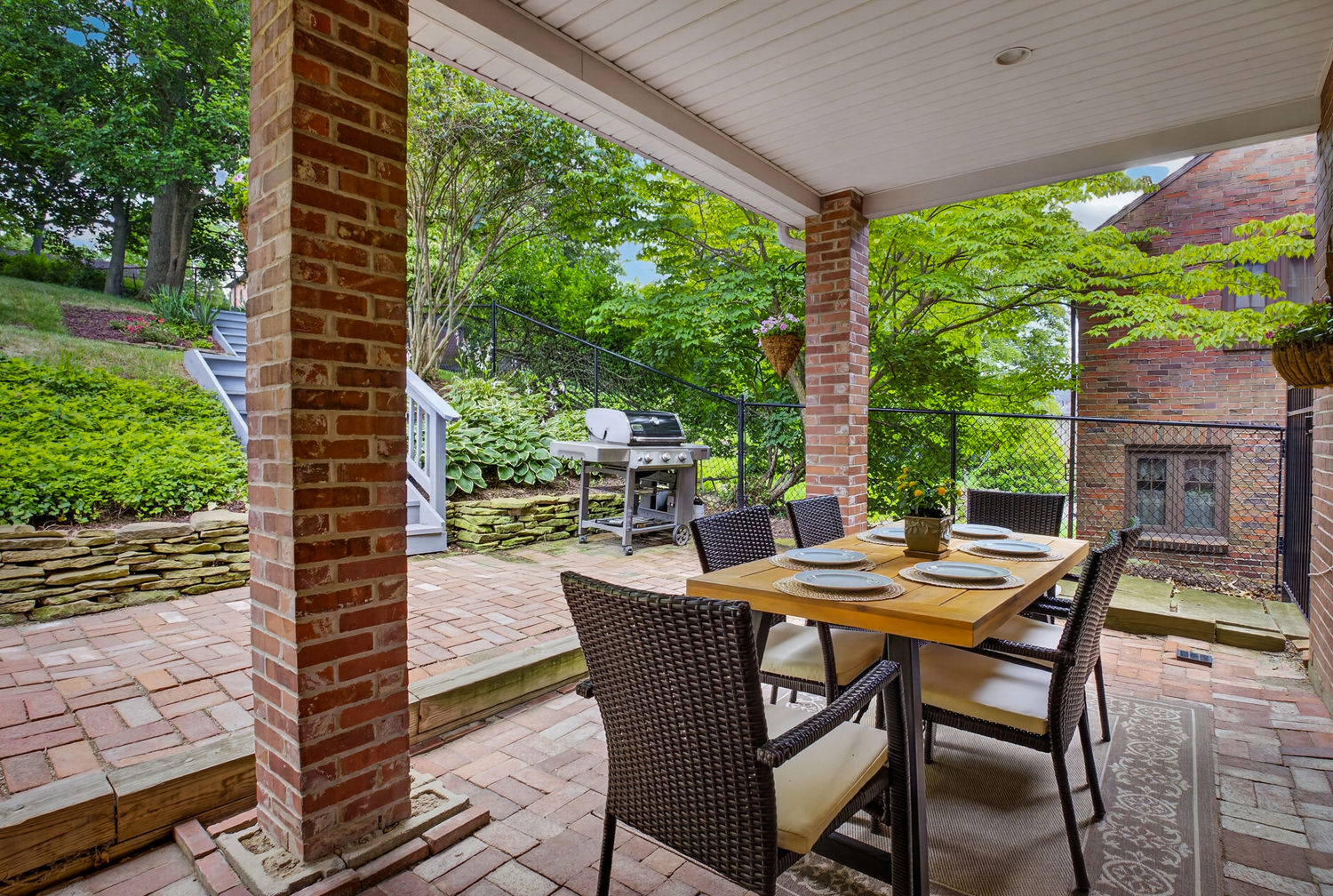 161 Woodhaven DRIVE