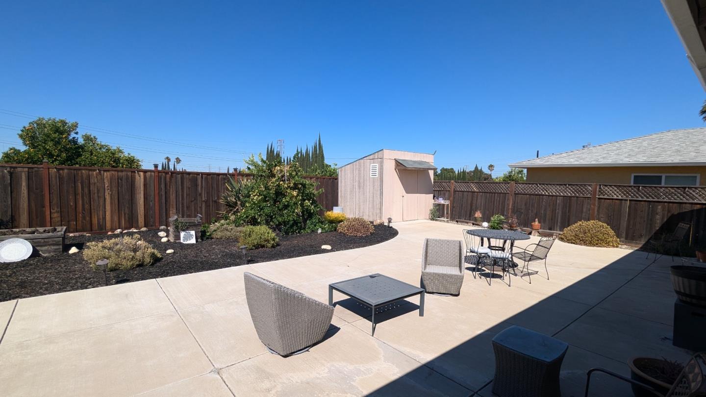 752 Andrea Way
