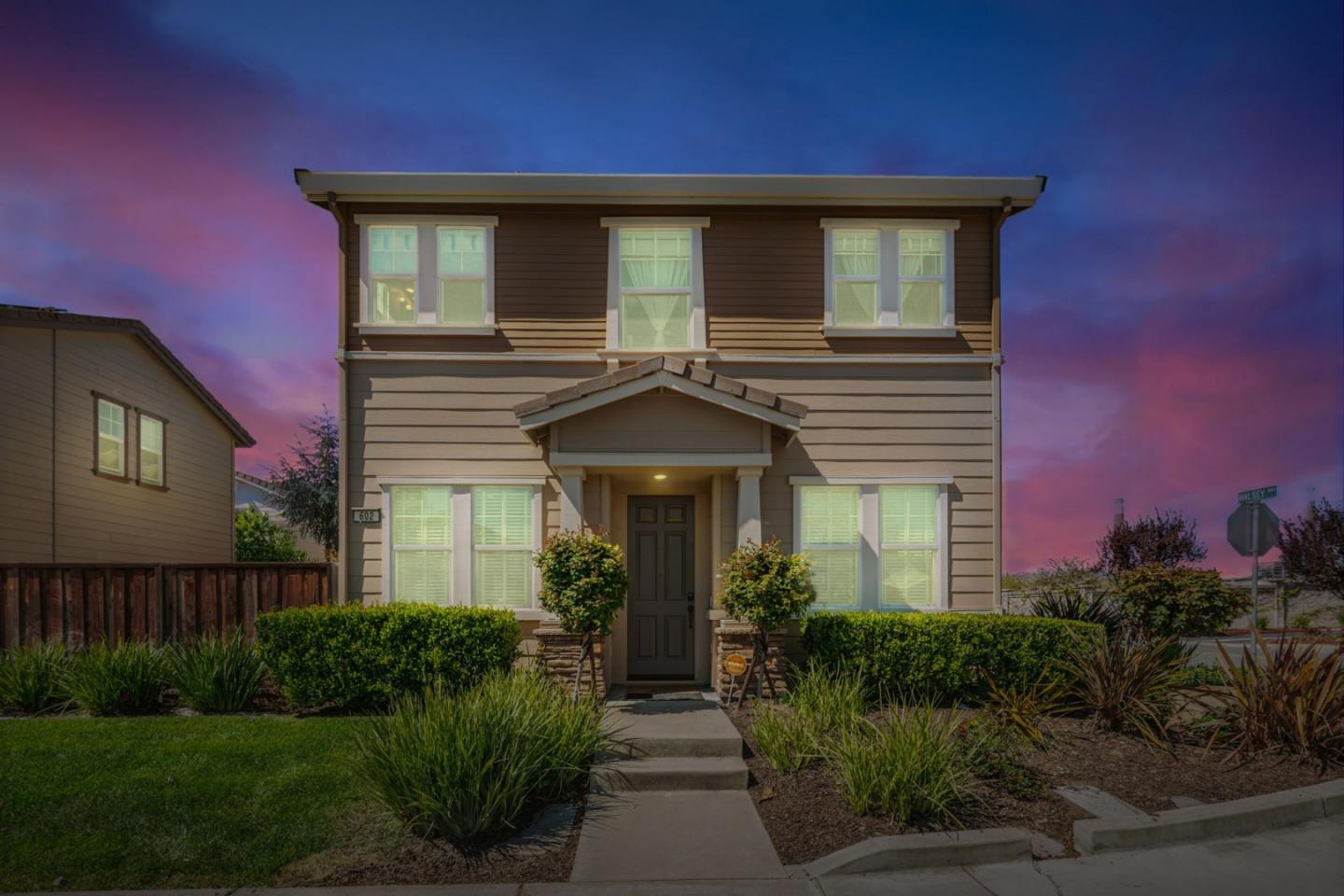 602 Herb White Way