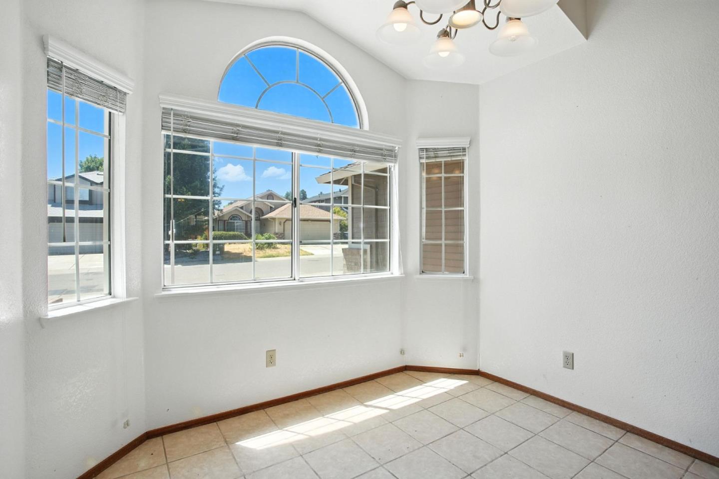 8534 Shadow Crest Circle