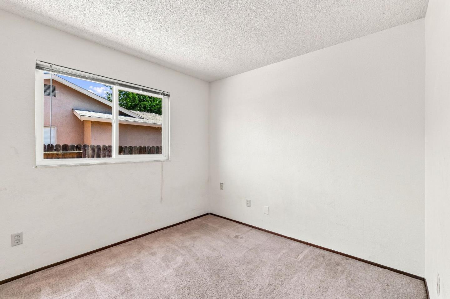 62 Mosswood DR