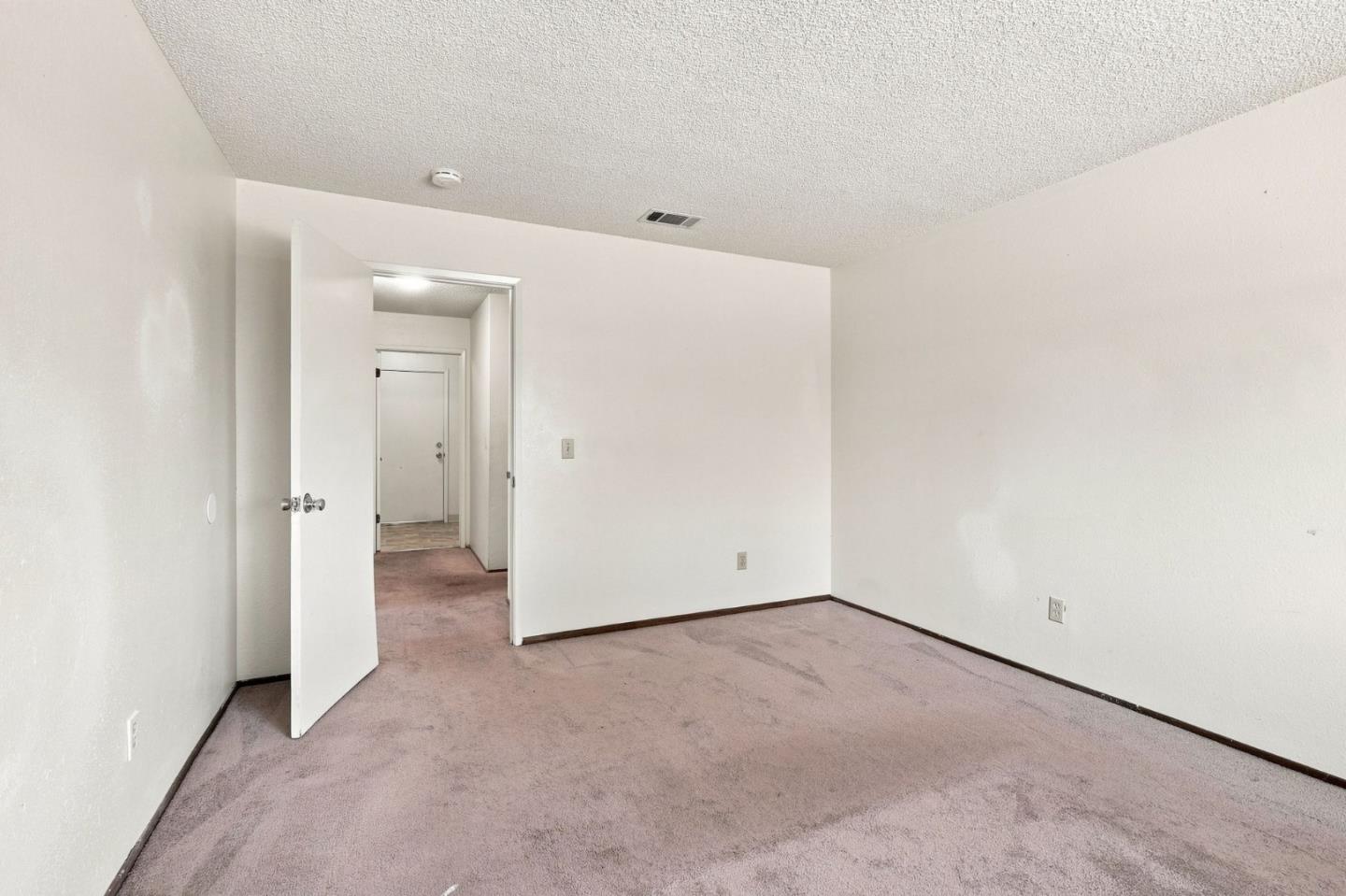 62 Mosswood DR