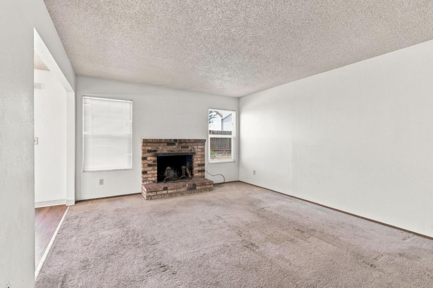 62 Mosswood DR