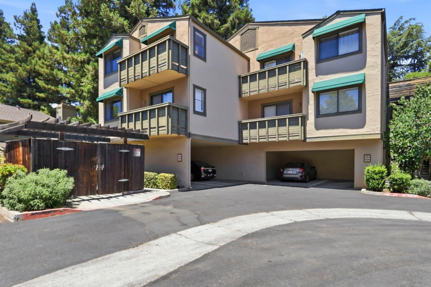 5232 Makati Circle