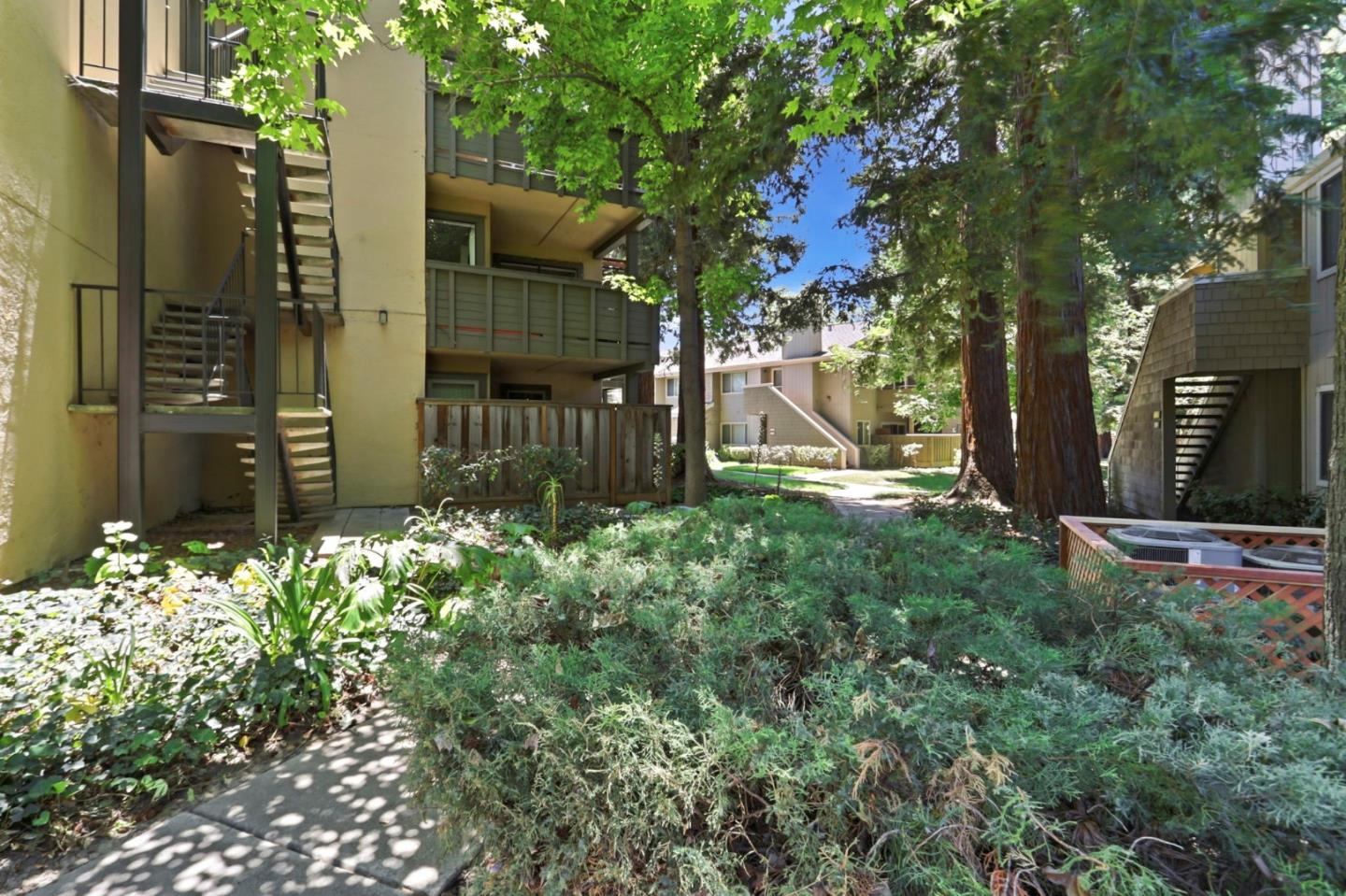 5232 Makati Circle