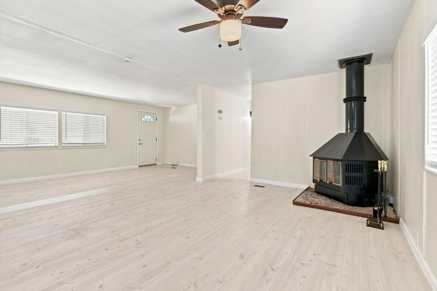 812 W Clover RD 75