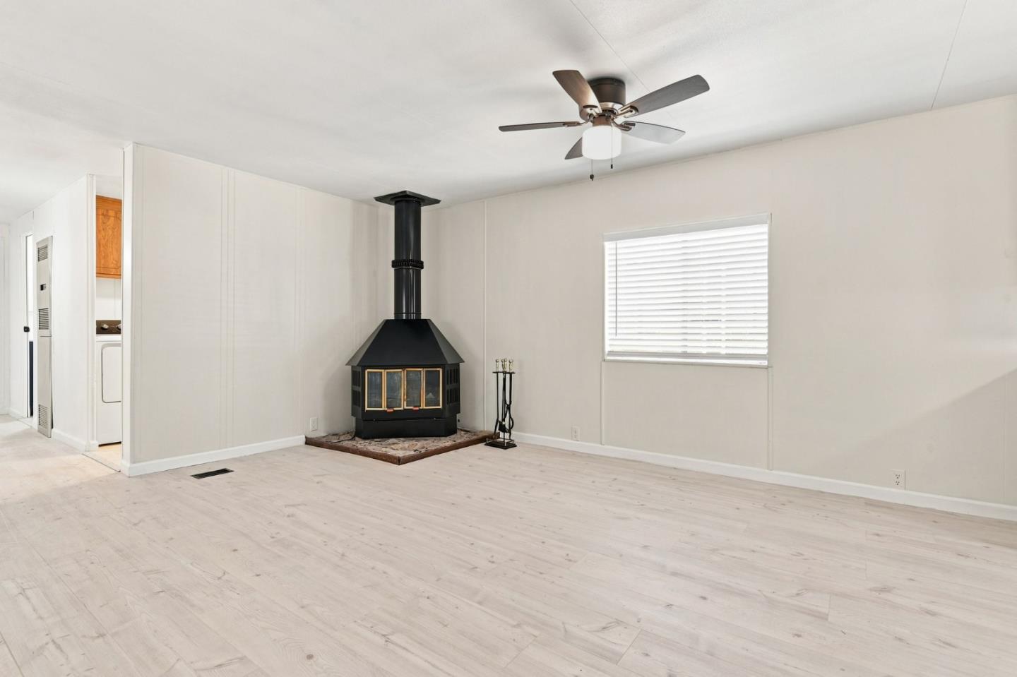 812 W Clover RD 75