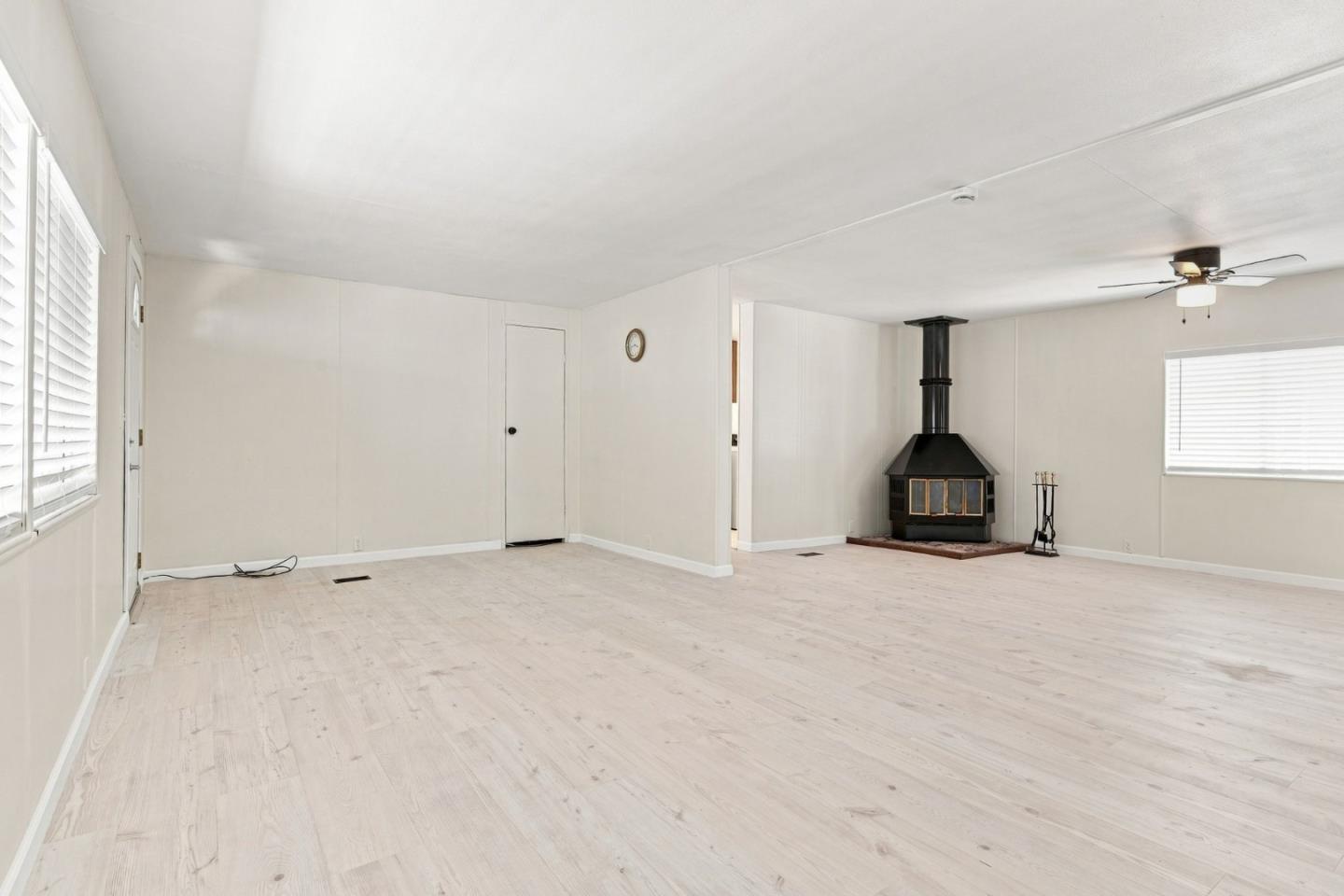 812 W Clover RD 75