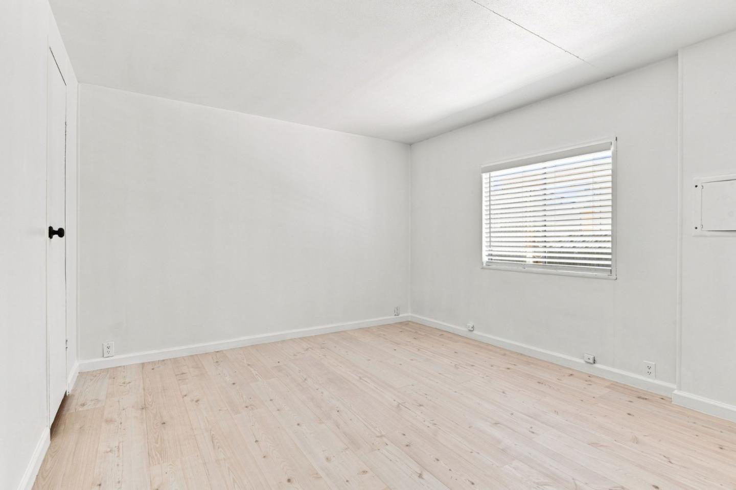 812 W Clover RD 75