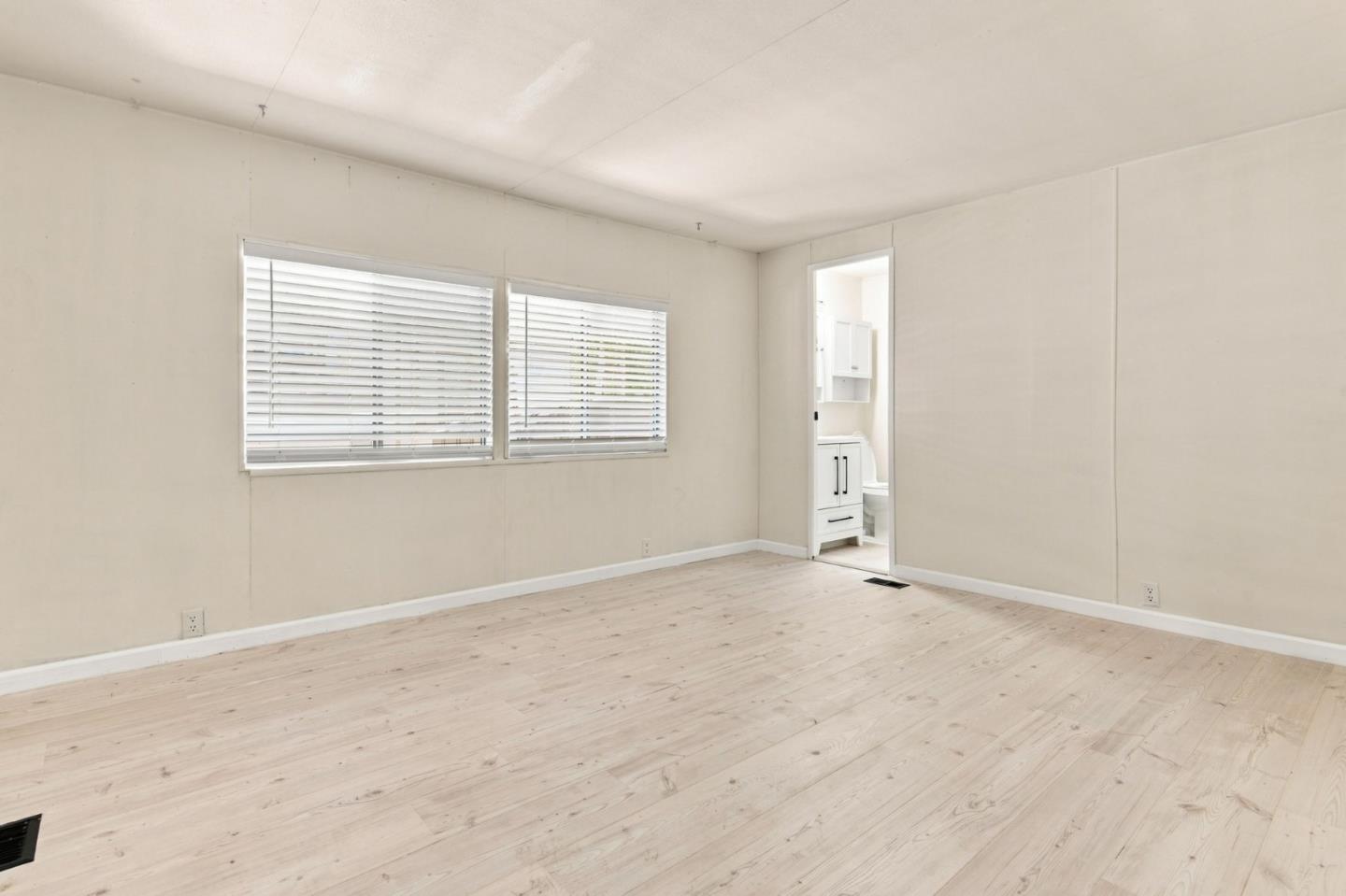 812 W Clover RD 75