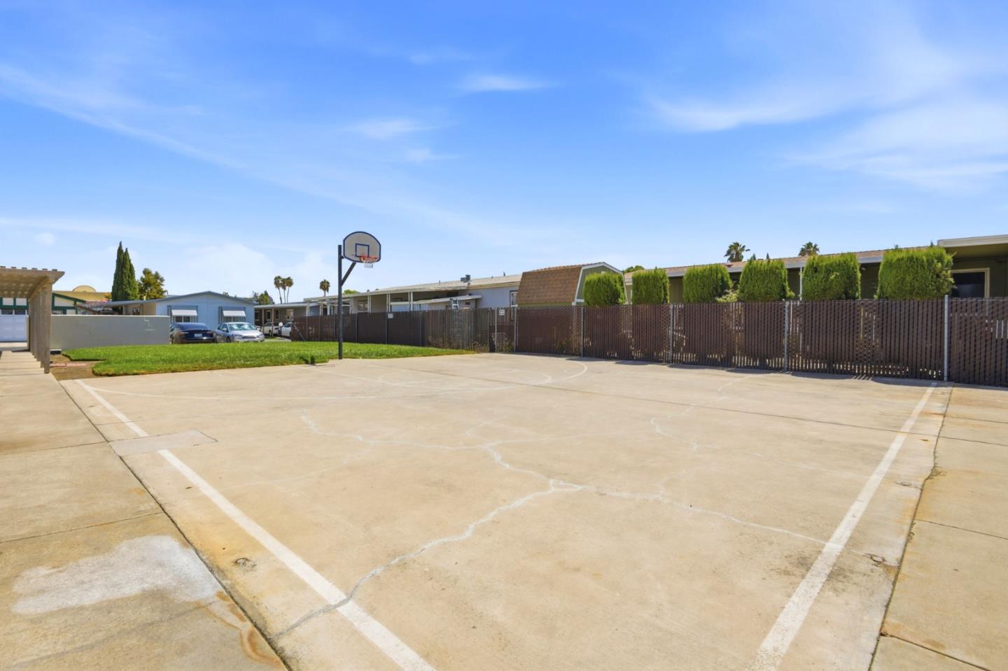 812 W Clover RD 75