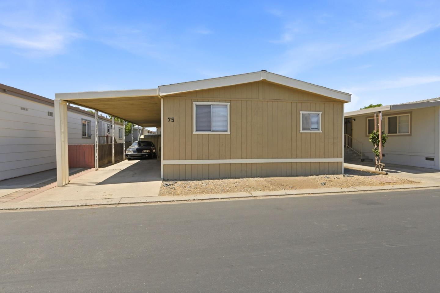 812 W Clover RD 75