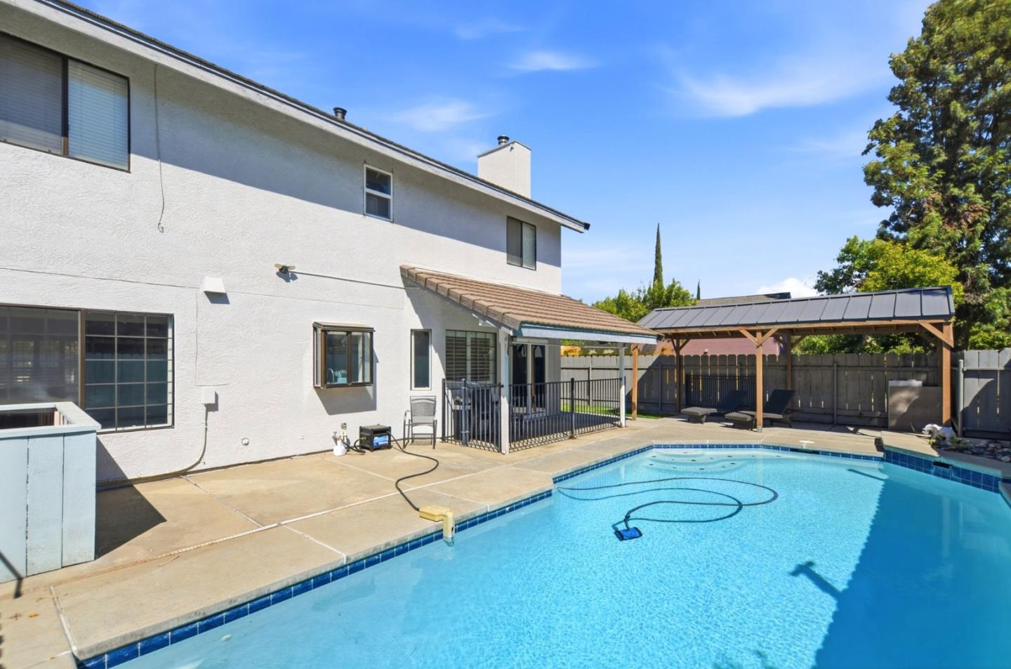 2512 Burlwood DR