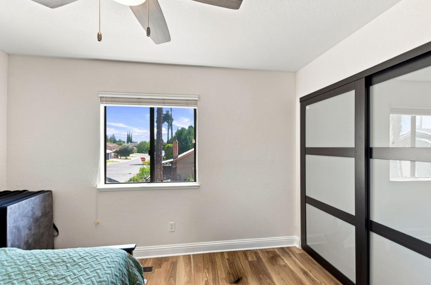 2512 Burlwood DR