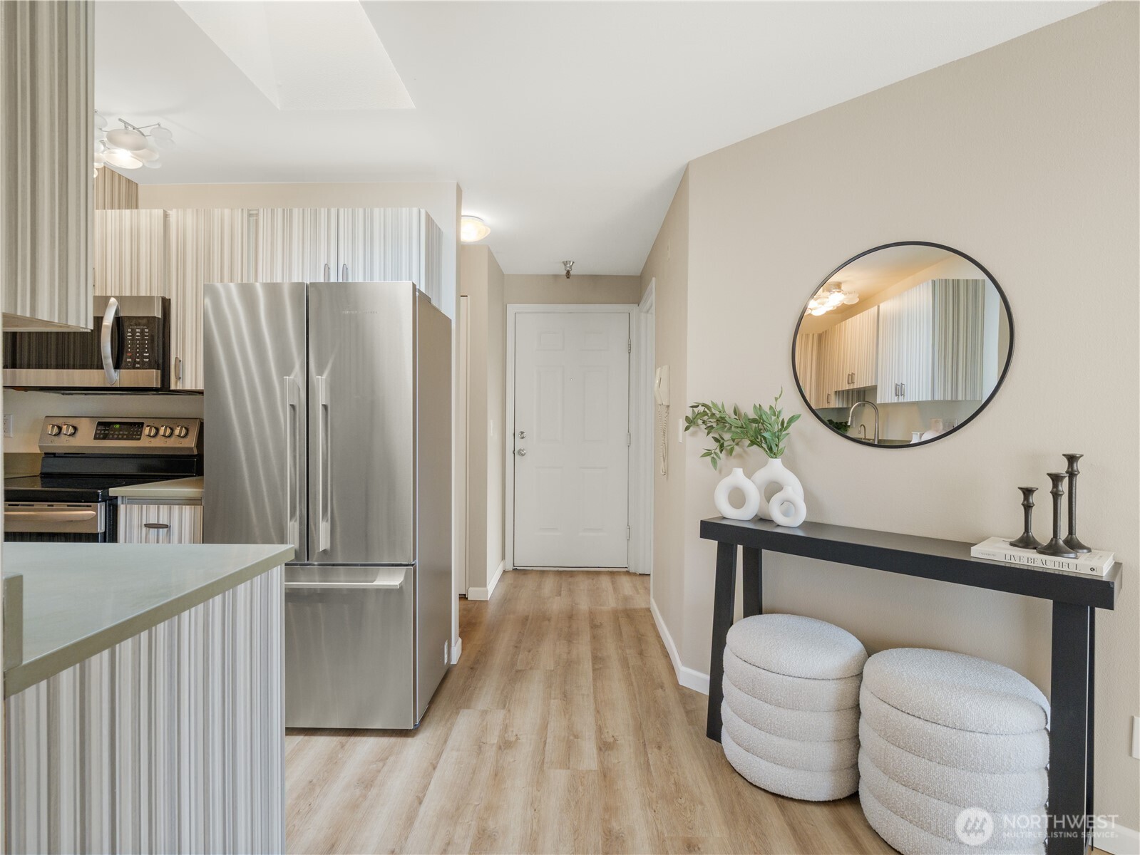 5624 Roosevelt Way NE Unit: 302