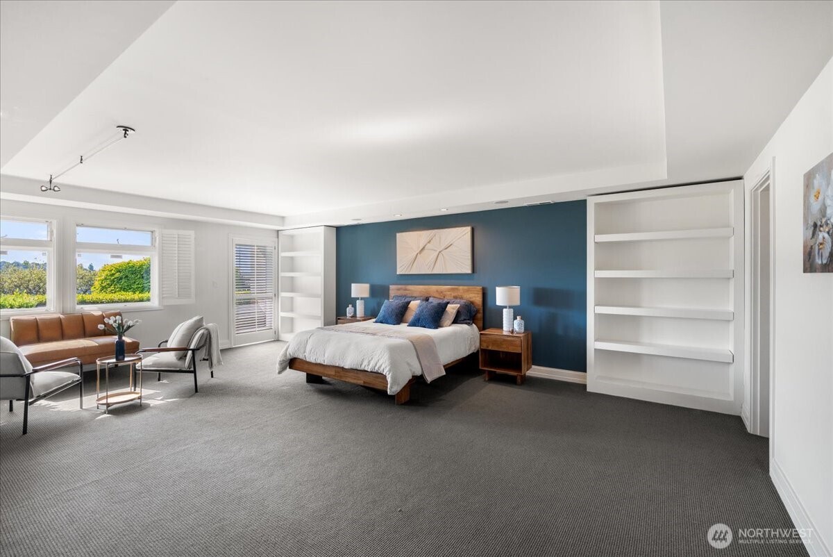 1958 Harvard Avenue E Unit: 201