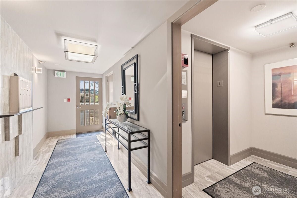 1958 Harvard Avenue E Unit: 201