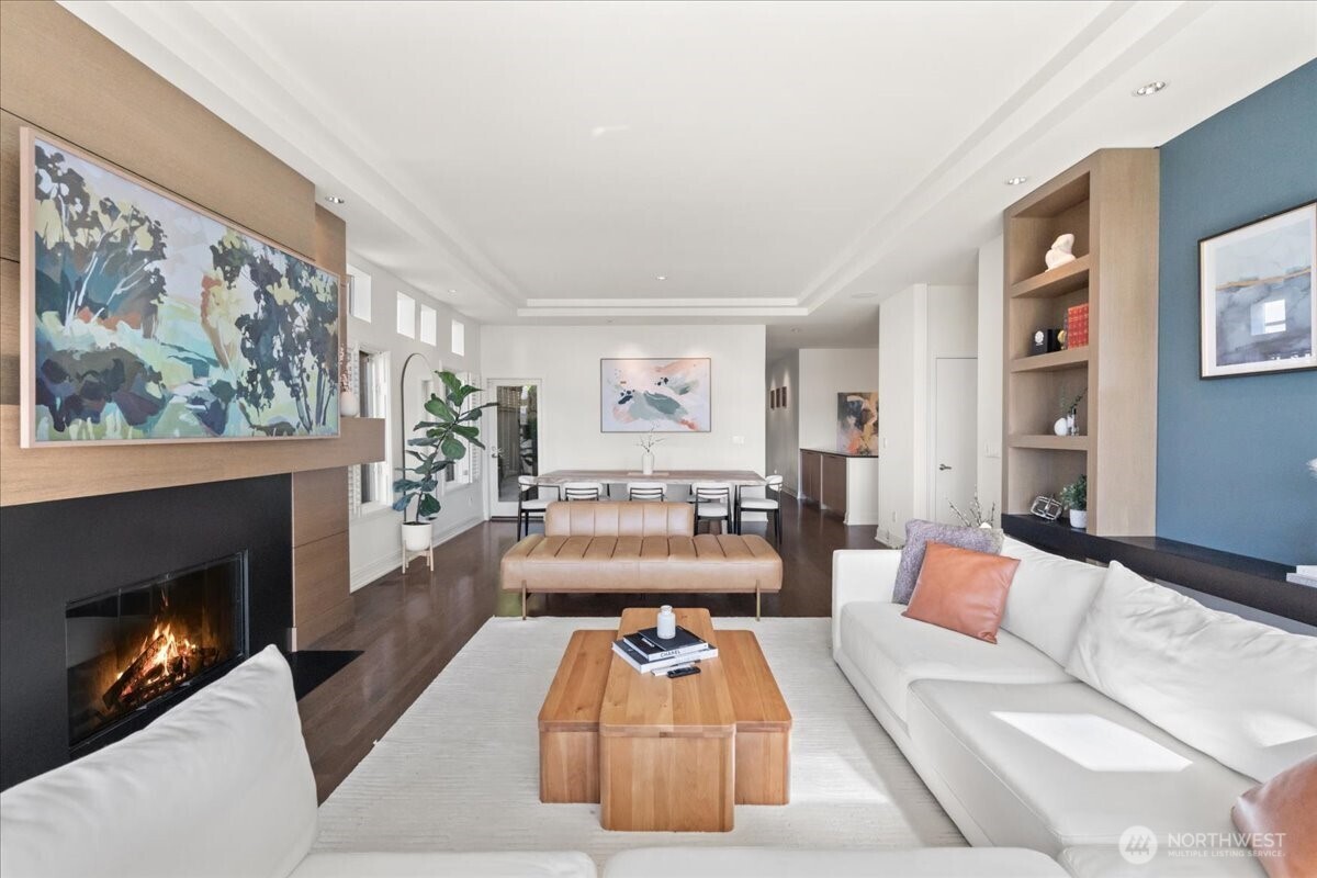 1958 Harvard Avenue E Unit: 201