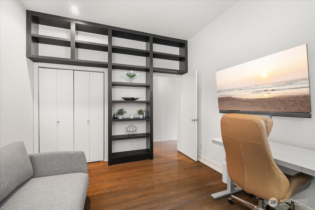 1958 Harvard Avenue E Unit: 201