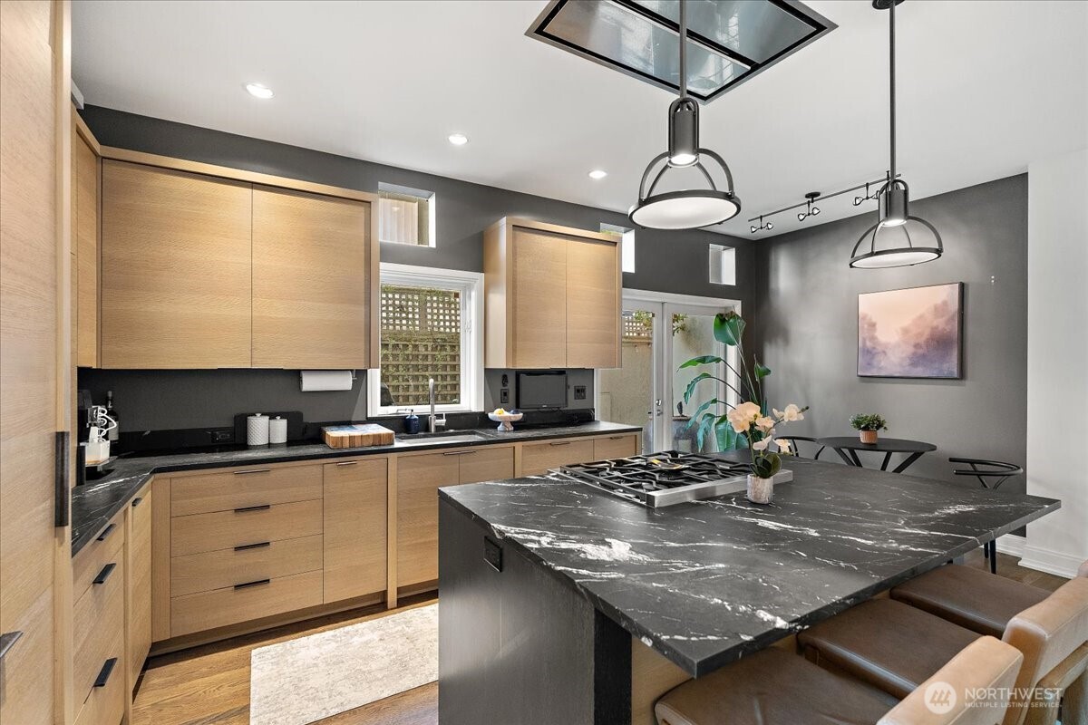 1958 Harvard Avenue E Unit: 201