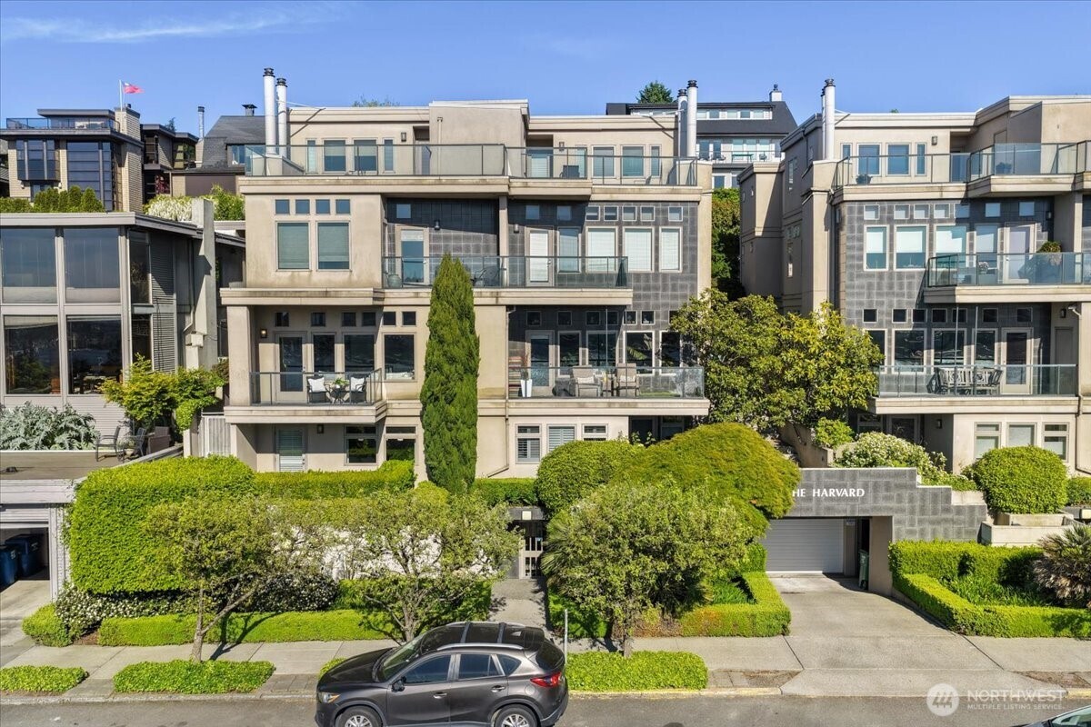 1958 Harvard Avenue E Unit: 201