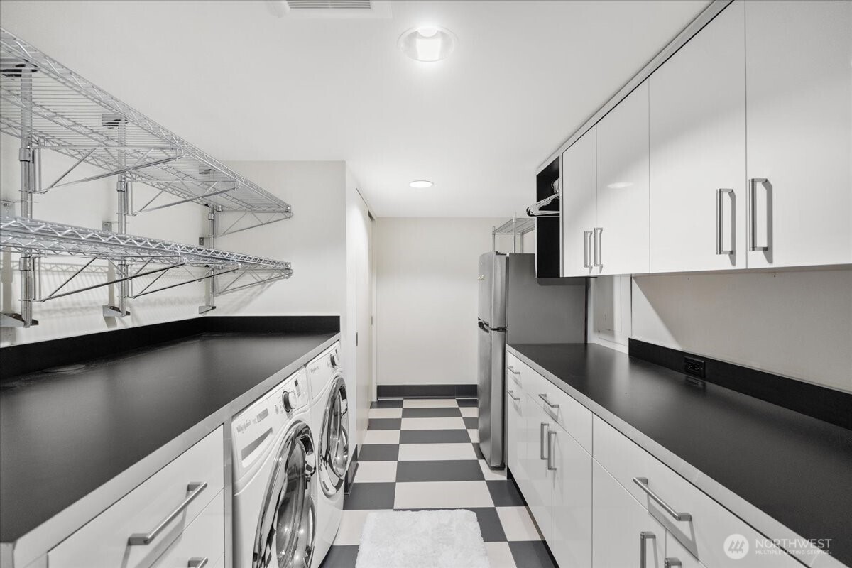 1958 Harvard Avenue E Unit: 201