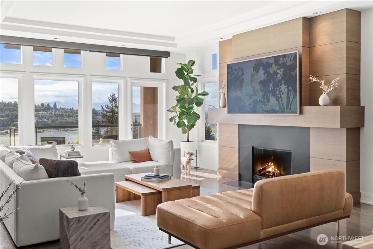 1958 Harvard Avenue E Unit: 201