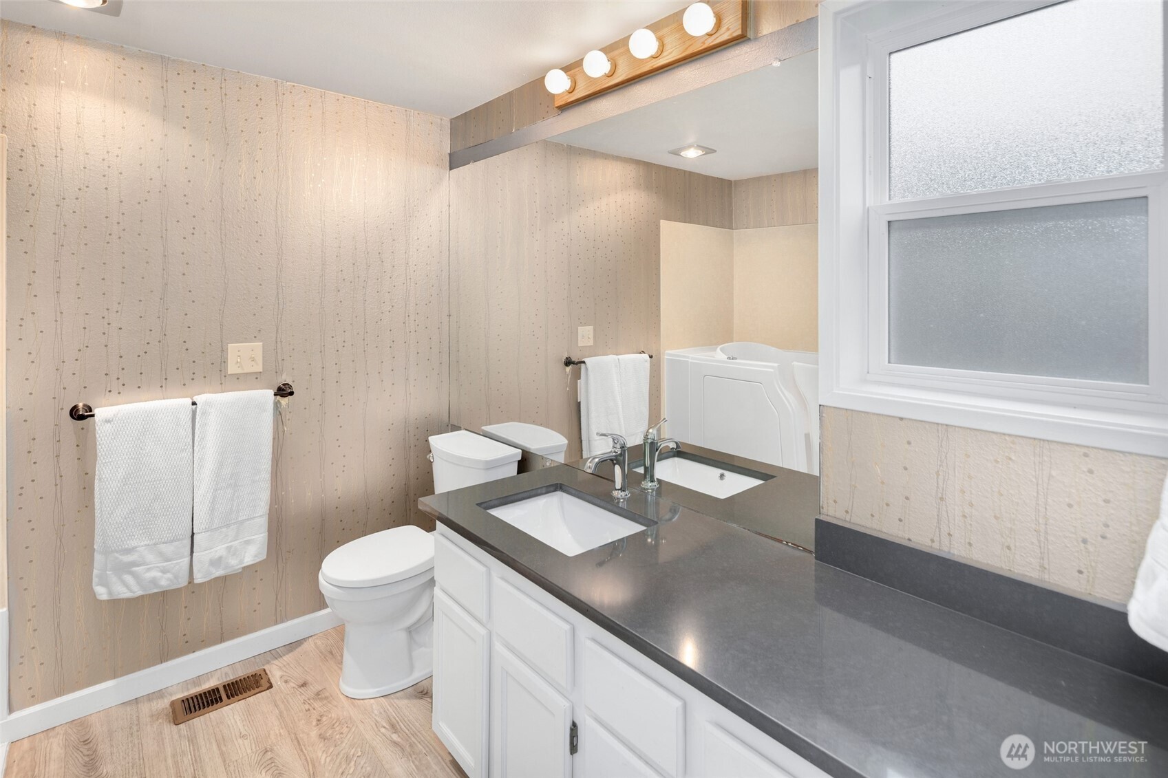4084 220th Place SE Unit: 1038