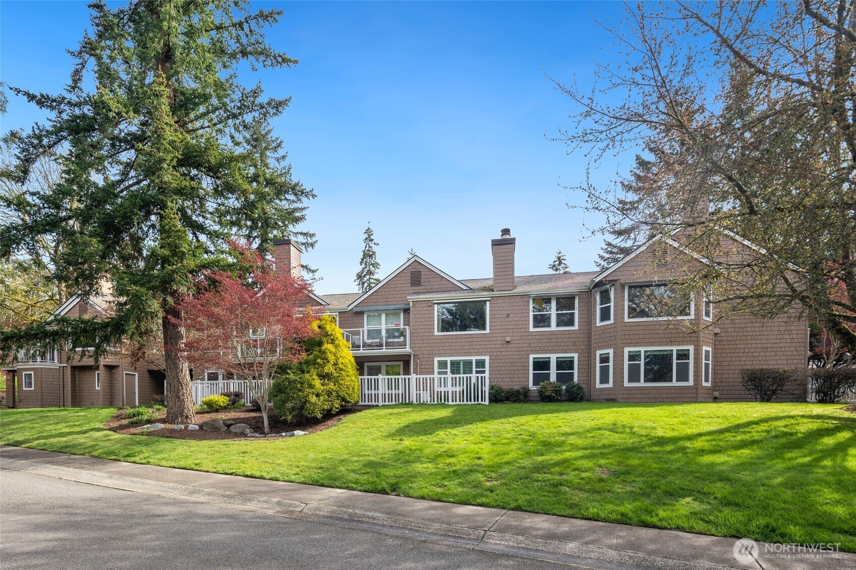 4084 220th Place SE Unit: 1038